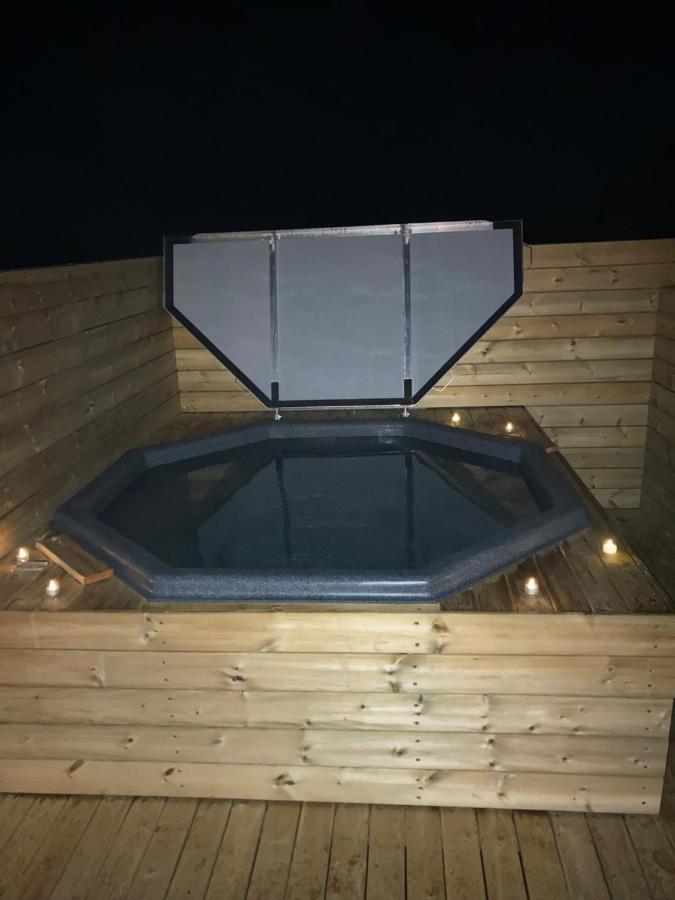 Iceland Inn Lodge, Entire Place With Hot Tub. 塞尔福斯 外观 照片